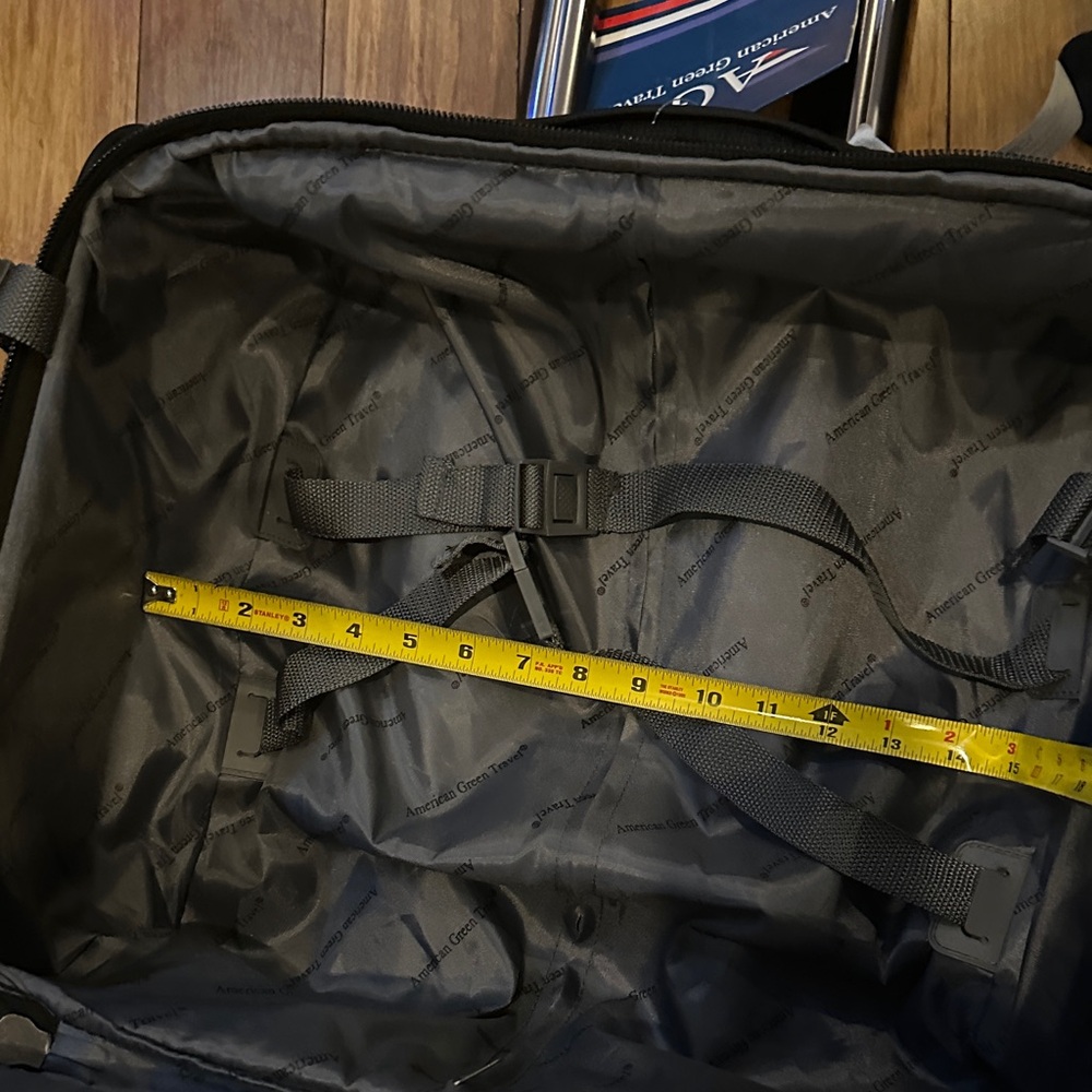 American Tourister Black Rolling Travel Bag - Picture 15 of 16